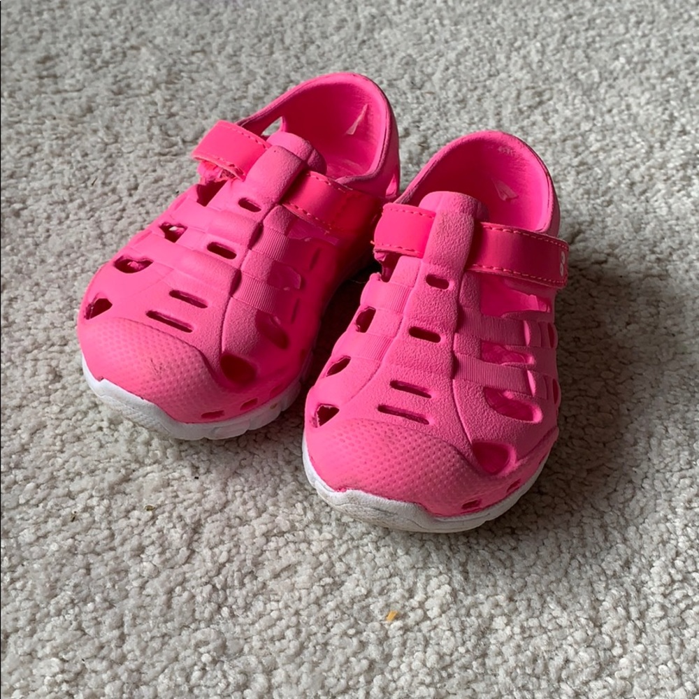 Surprize by Stride Rite water shoe